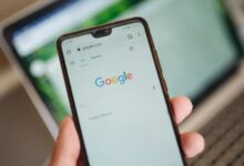 Google delivers local search to mobile phones
