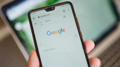 Google delivers local search to mobile phones
