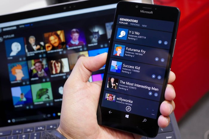 Microsofts mobile 6 makes an early debut