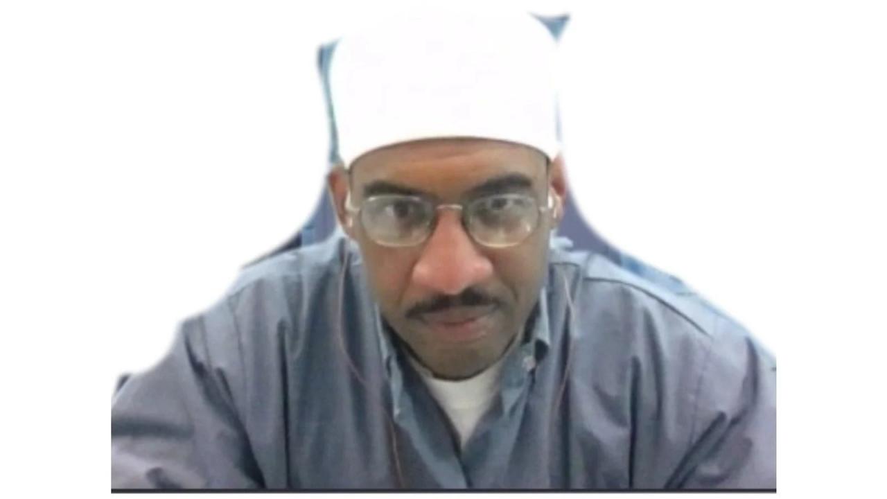 Feds release defiant blogger after 7 months in jail