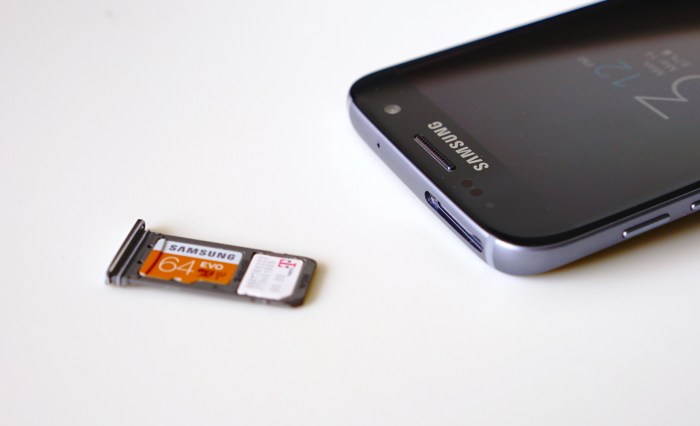Ibtimes smartphone Cutting the cord for mobile phones